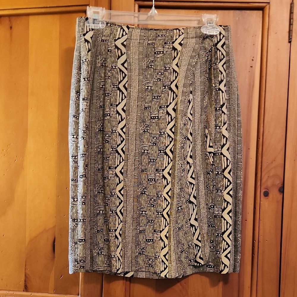 Patterned Black and Tan Women's Skirt